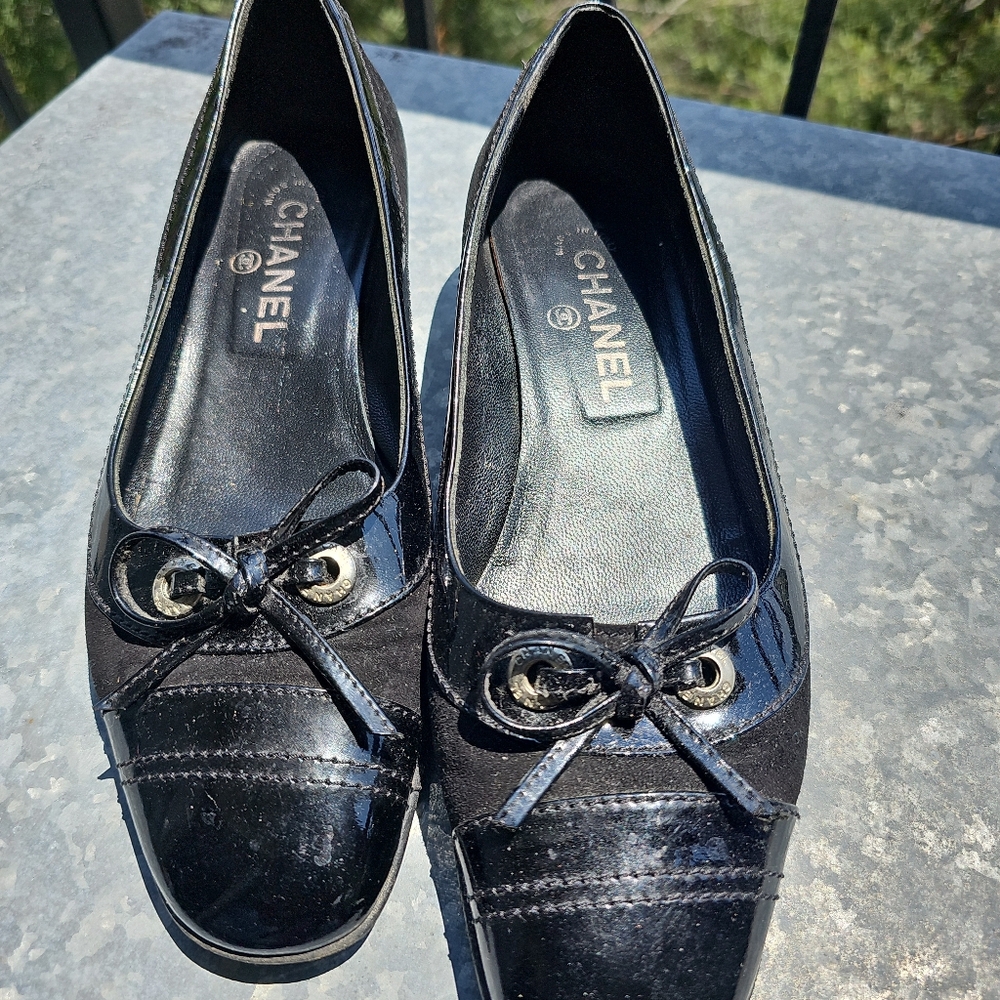 Chanel Black Kitten Heel Vintage Shoes Size 39